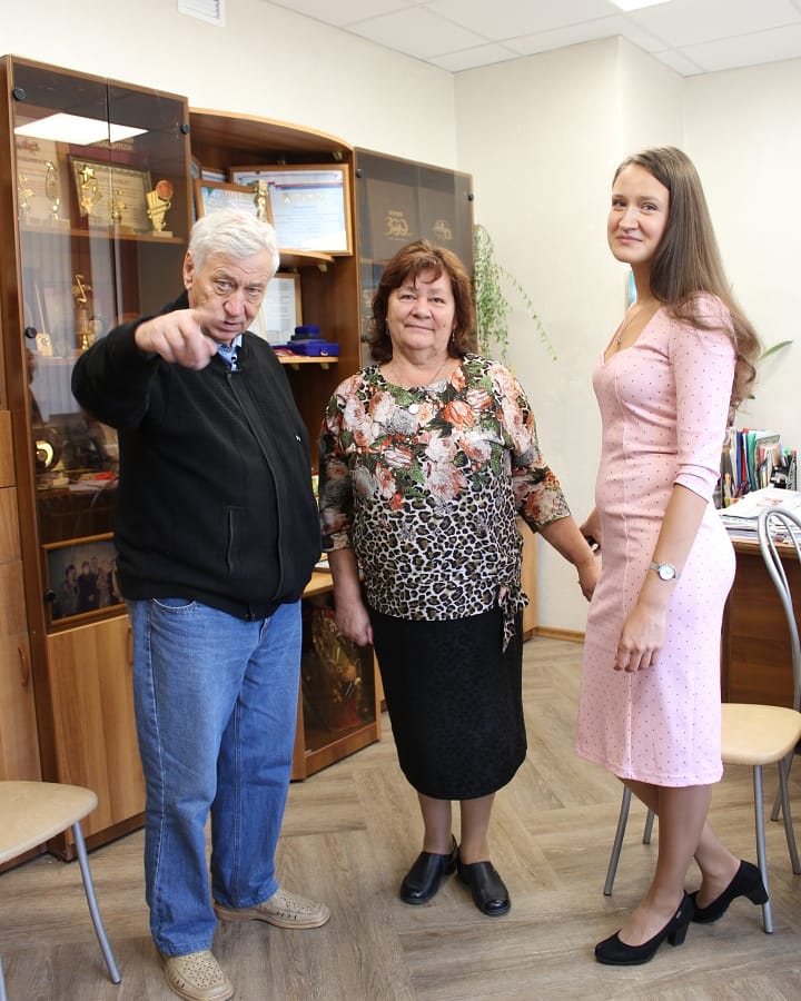 tiYKCEIkiME.jpg