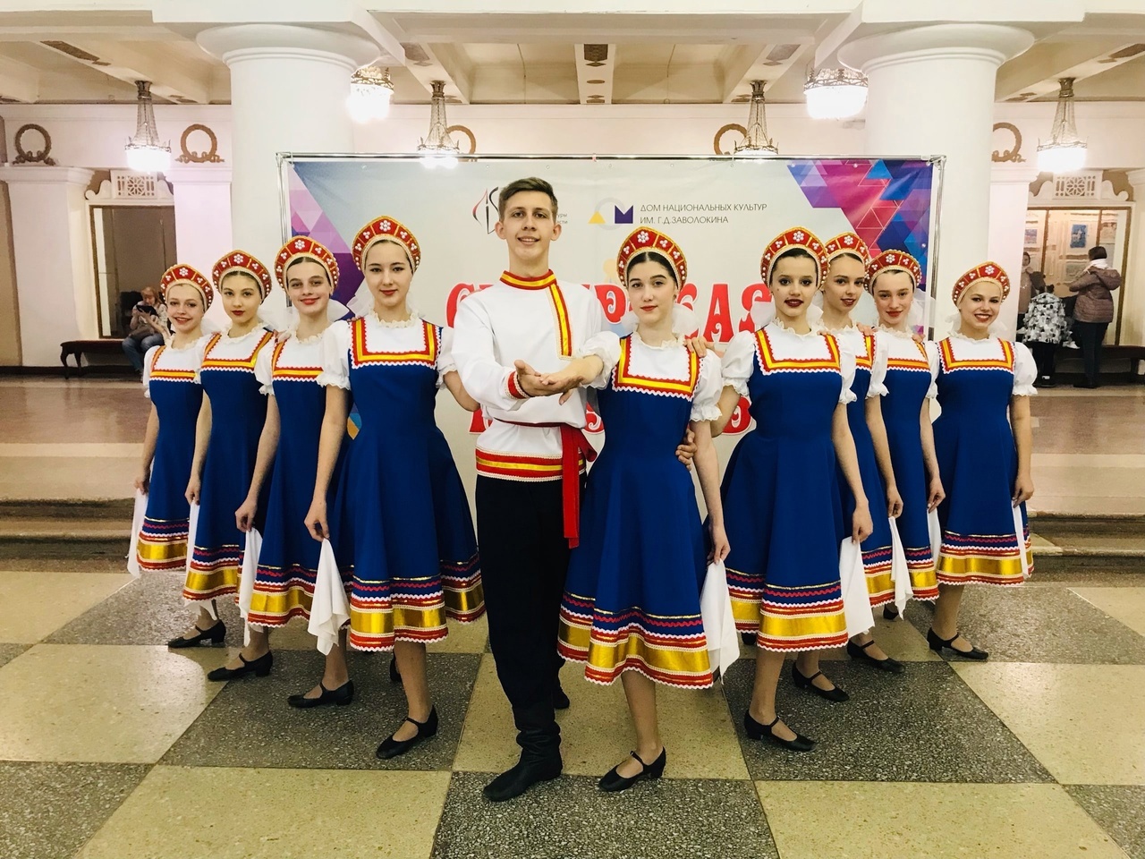 Поздравляем ансамбль "Сувенир" Поздравляем ансамбль "Сувенир"
