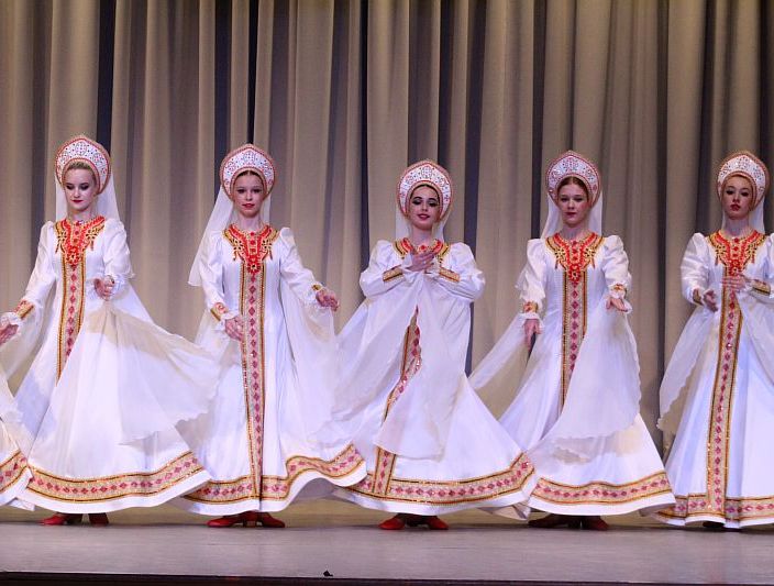 Поздравляем балетмейстеров Дворца культуры "Родина"! Поздравляем балетмейстеров Дворца культуры "Родина"!