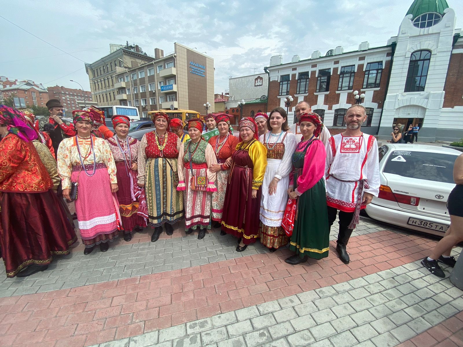 Коллективы под руководством Владимира Лахненко Коллективы под руководством Владимира Лахненко